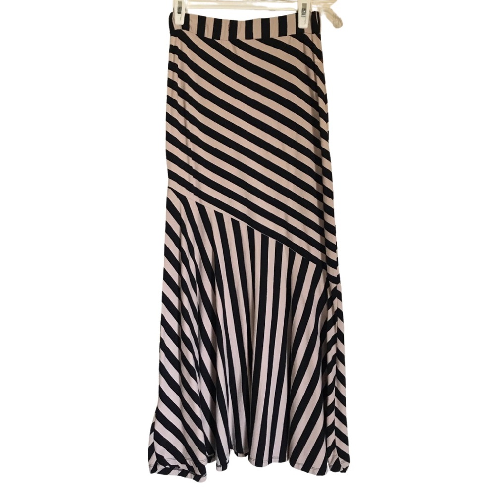 Blank stripped maxi skirt